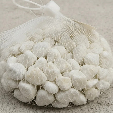 Piedras Blancas En Malla Para Decoración 500gr. Cgf01169 Blanco 1 Cm 4 Cm