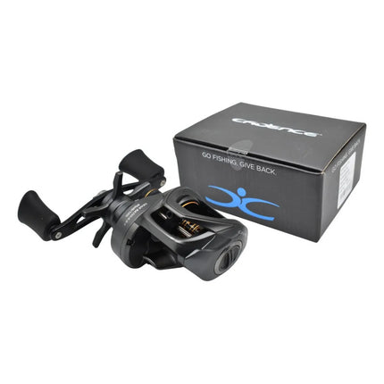 Reel De Pesca Derecho 6.6:1 Cadence Sf1644 Negro
