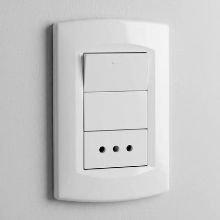 Plaqueta Sica Armada Blanca Con Llave Unipolar + 3 En Linea 220 A
