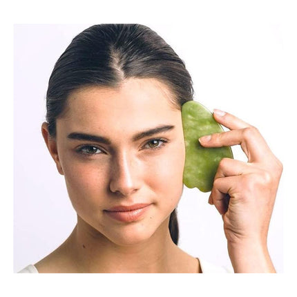 Rodillo Facial Masajeador Surcado Jade + Piedra Gua Sha  Verde